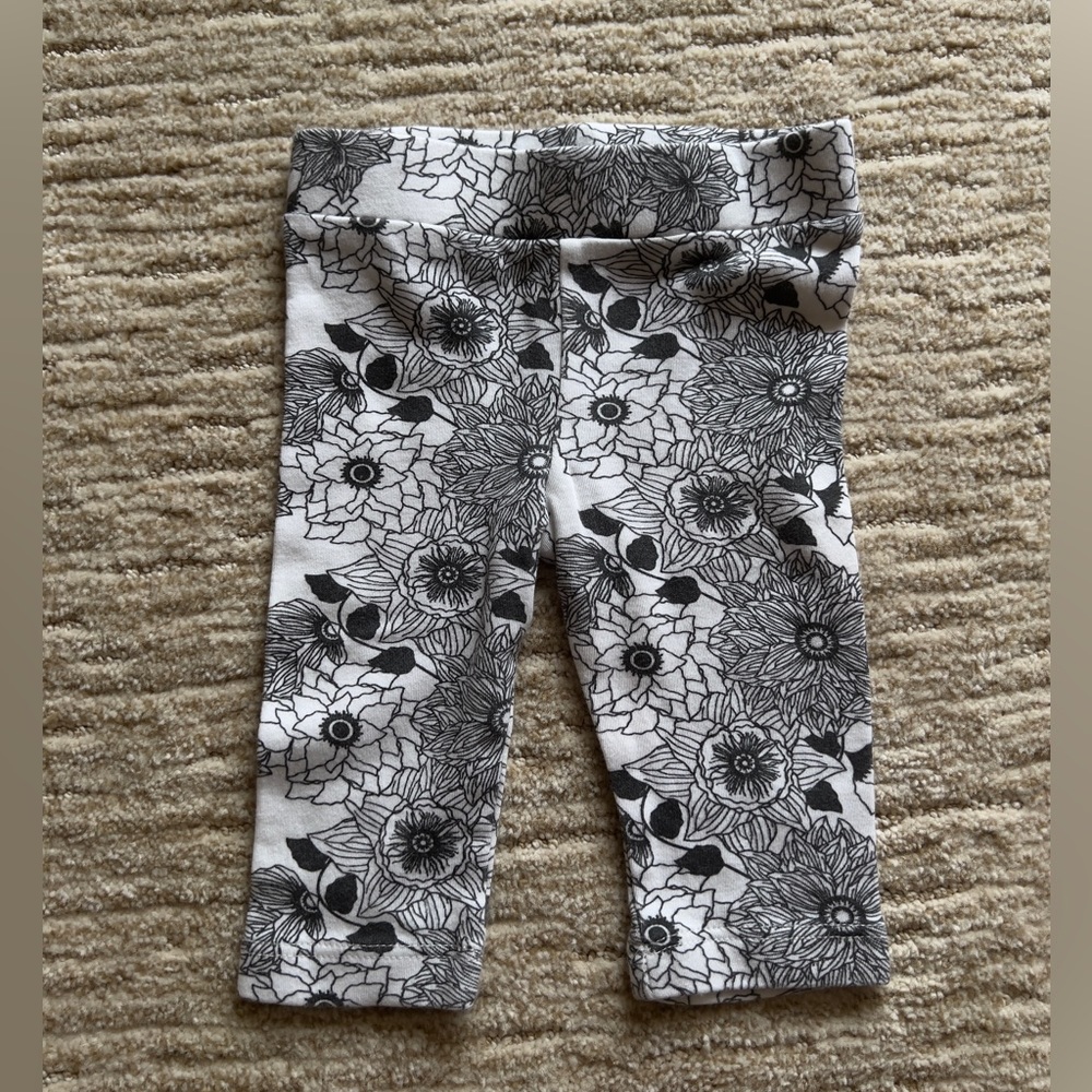 classic legging | black and white vintage floral |
6-12m